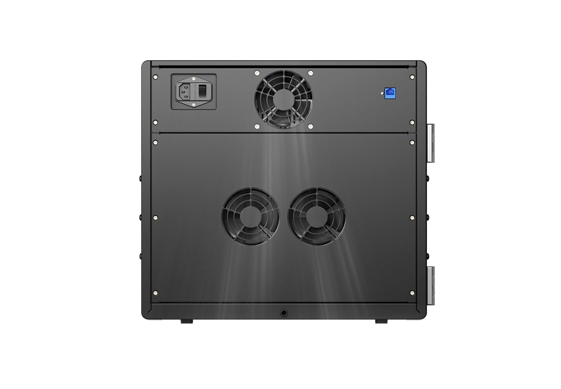 The axial flow fan circulates the air evenly, with a large air outlet, ensuring uniform and fast heat dissipation